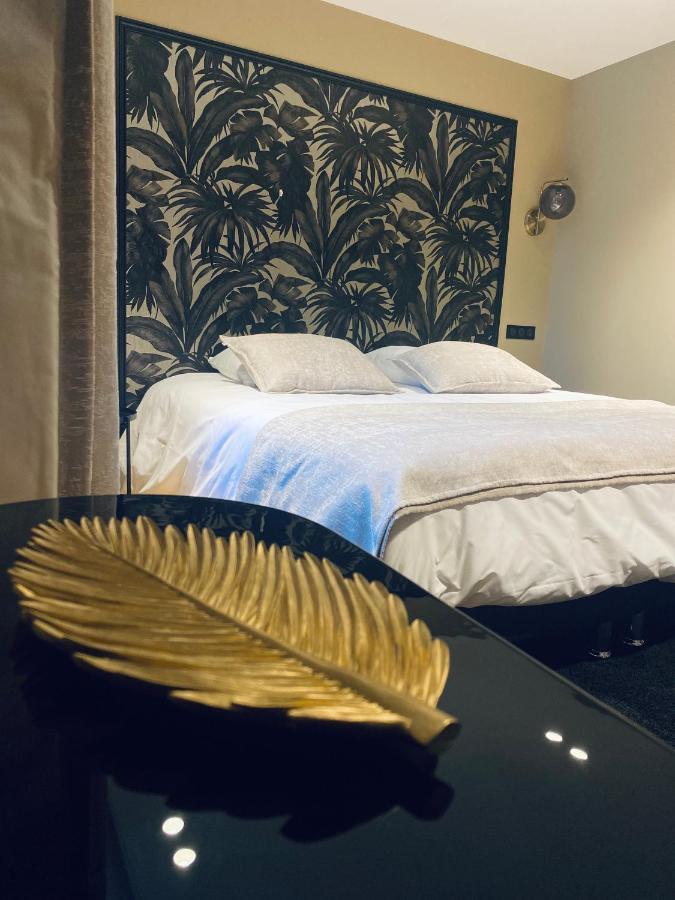 Hotel Du Lion D'Or Charolles Bagian luar foto