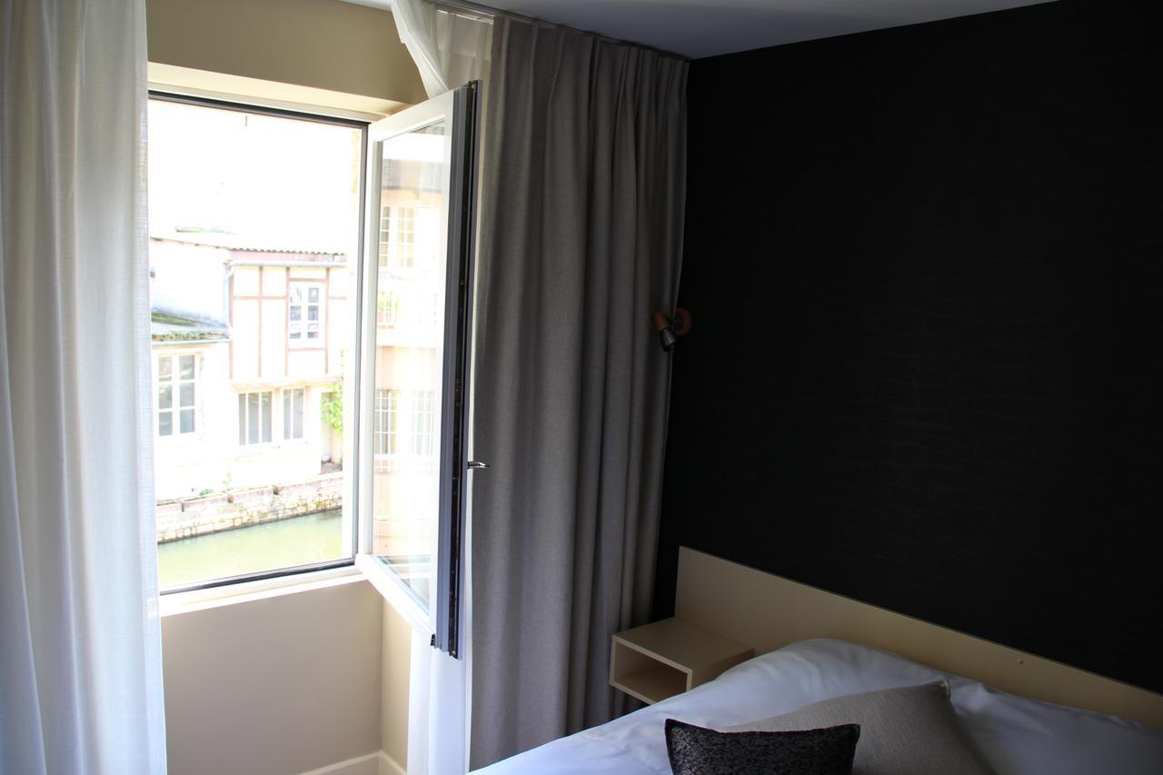 Hotel Du Lion D'Or Charolles Bagian luar foto